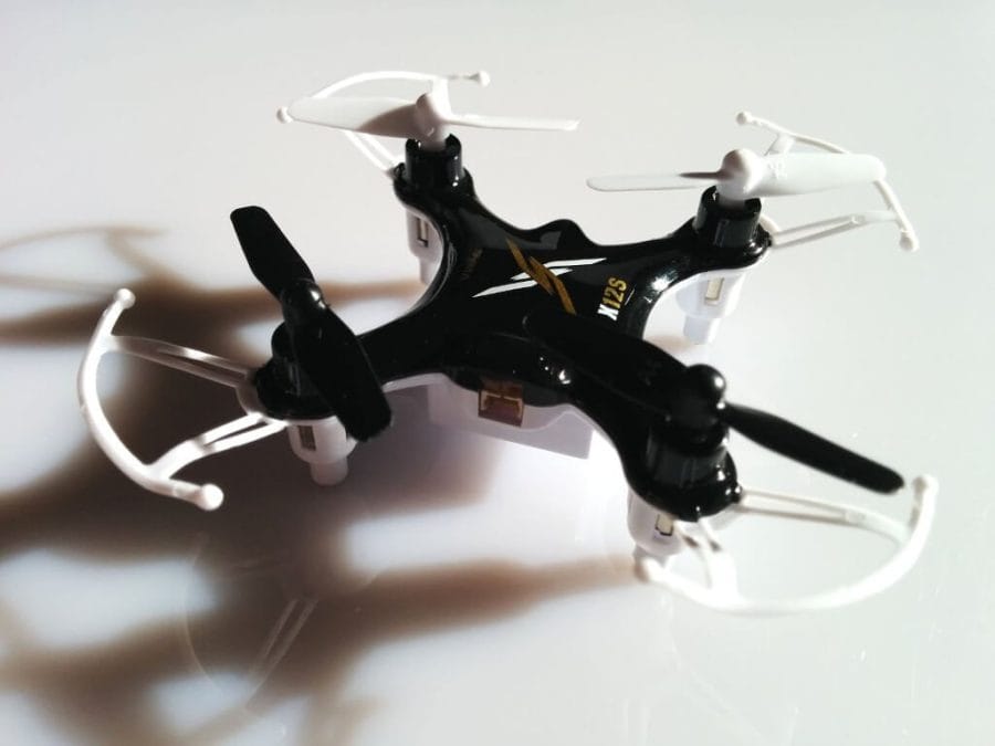 Syma X12S Nano Quadrocopter Test