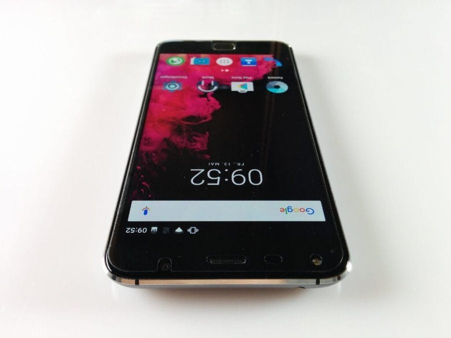 UMi Touch Smartphone Front