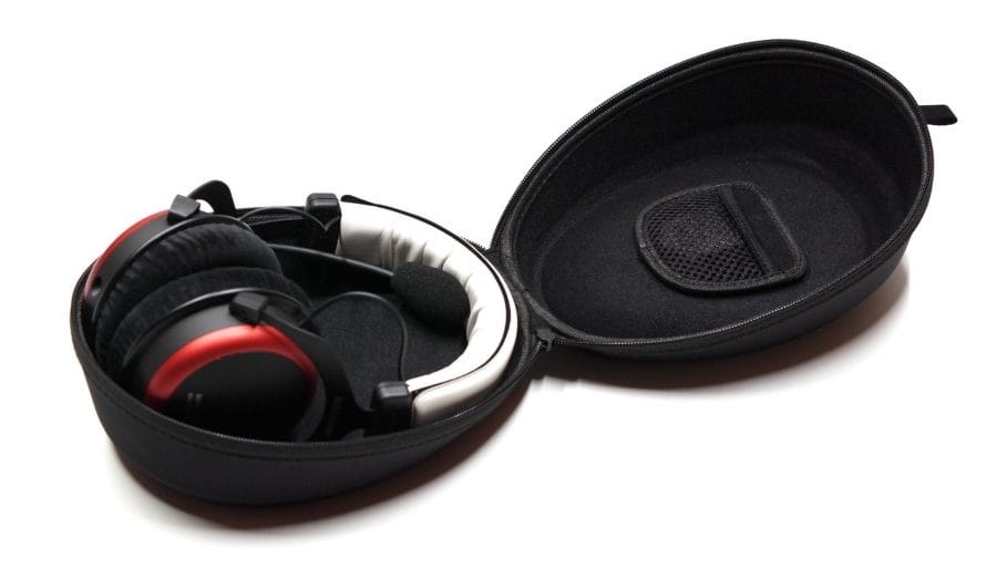 Das beyerdynamic MMX 300 Headset im Transport-Case