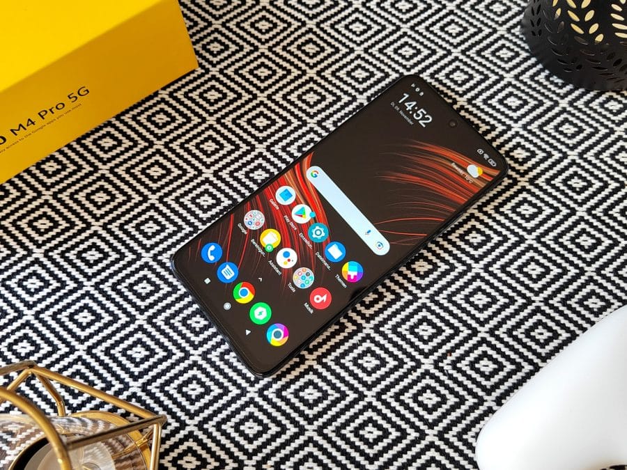 POCO M4 Pro 5G Display von oben