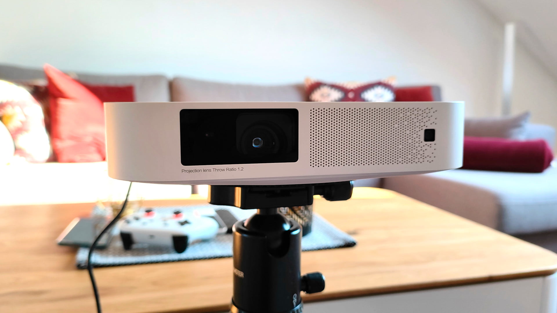 XGIMI Elfin Review - Compact 1080p projector without (many