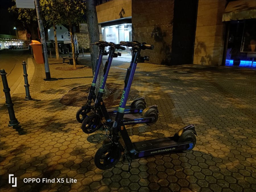 OPPO Find X5 Lite Hauptkamera Testaufnahme Nacht E-Scooter