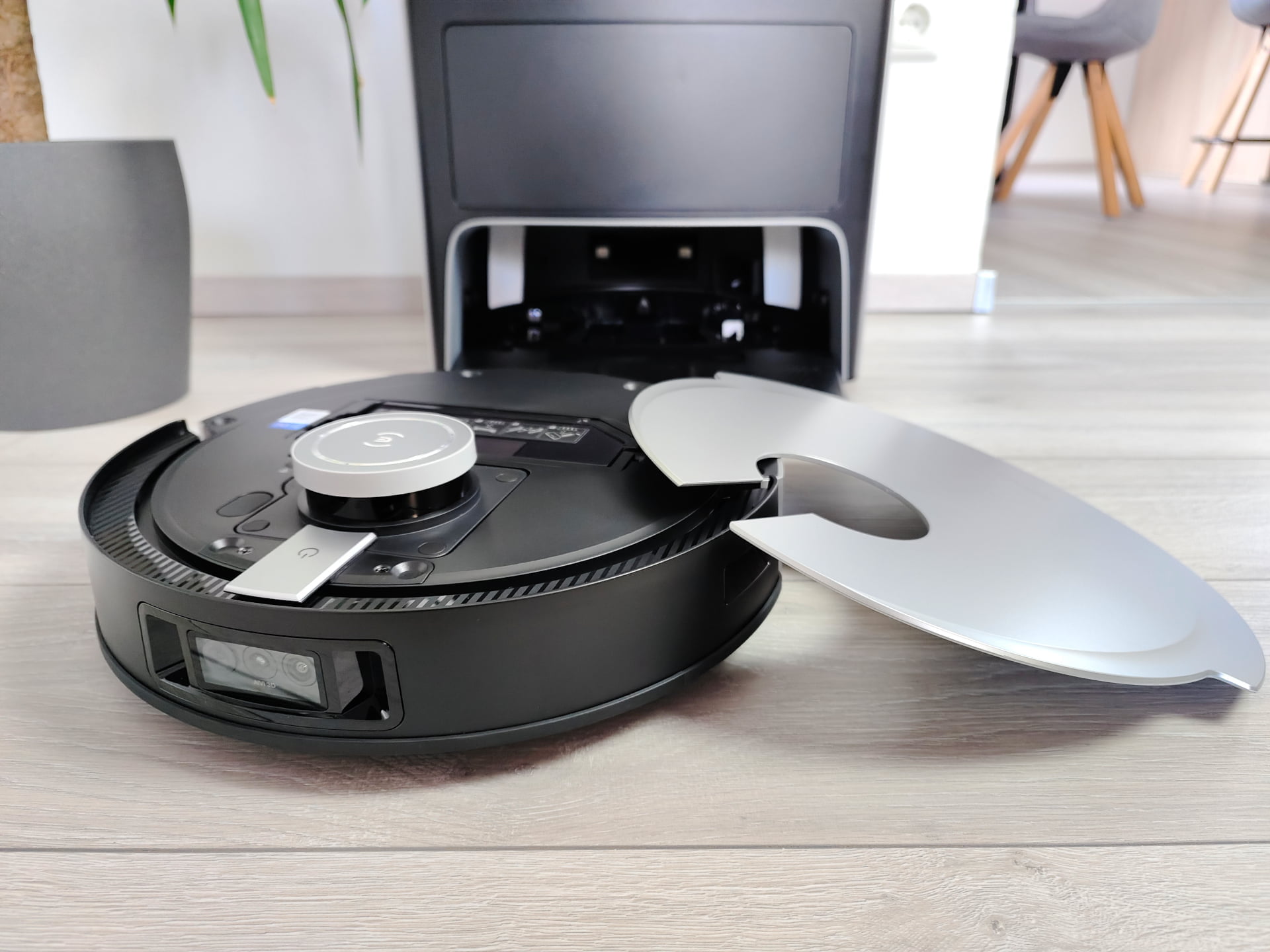 ECOVACS DEEBOT X1 OMNI in the test - top in vacuuming and wiping
