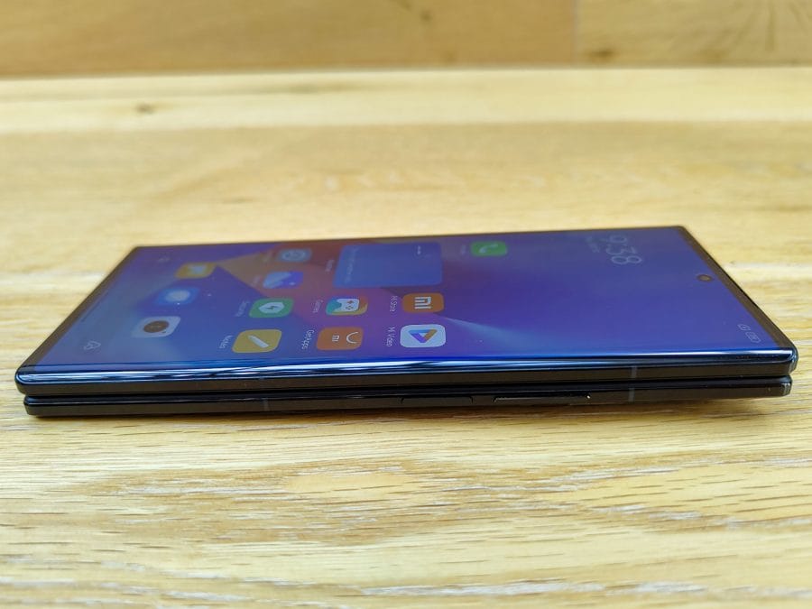 Xiaomi Mix Fold 3 Vorderseite horizontal liegend