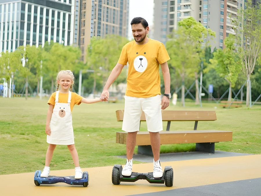 iHoverboard H8 Mann mit Kind auf Hoverboard