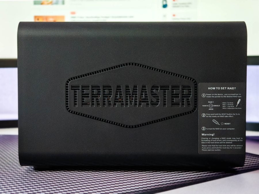 TerraMaster D8 Hybrid Seitenabdeckung